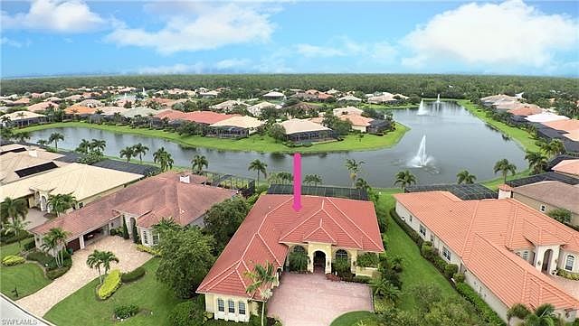 Gorgeous setting on Lake with four Fountains.