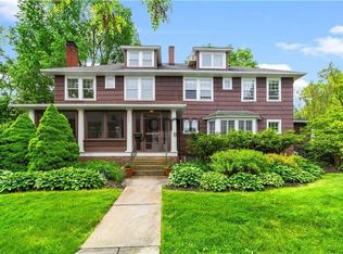 2425 Demington Dr, Cleveland Heights, OH 44106