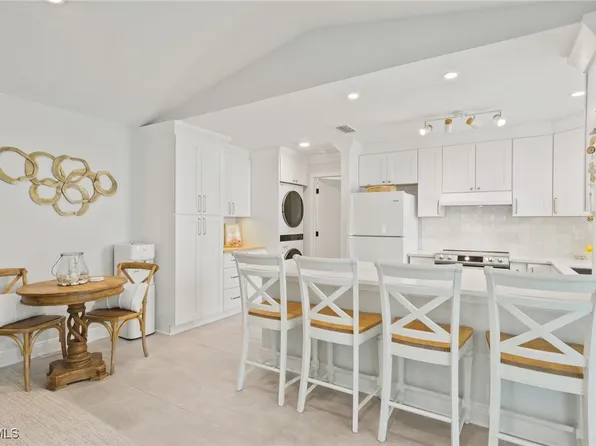 13660 Abbey Dr #2, Fort Myers, FL 33919