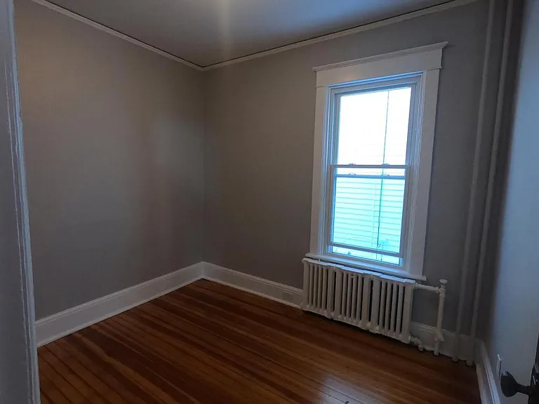 52 Grove Ave — Photo 12