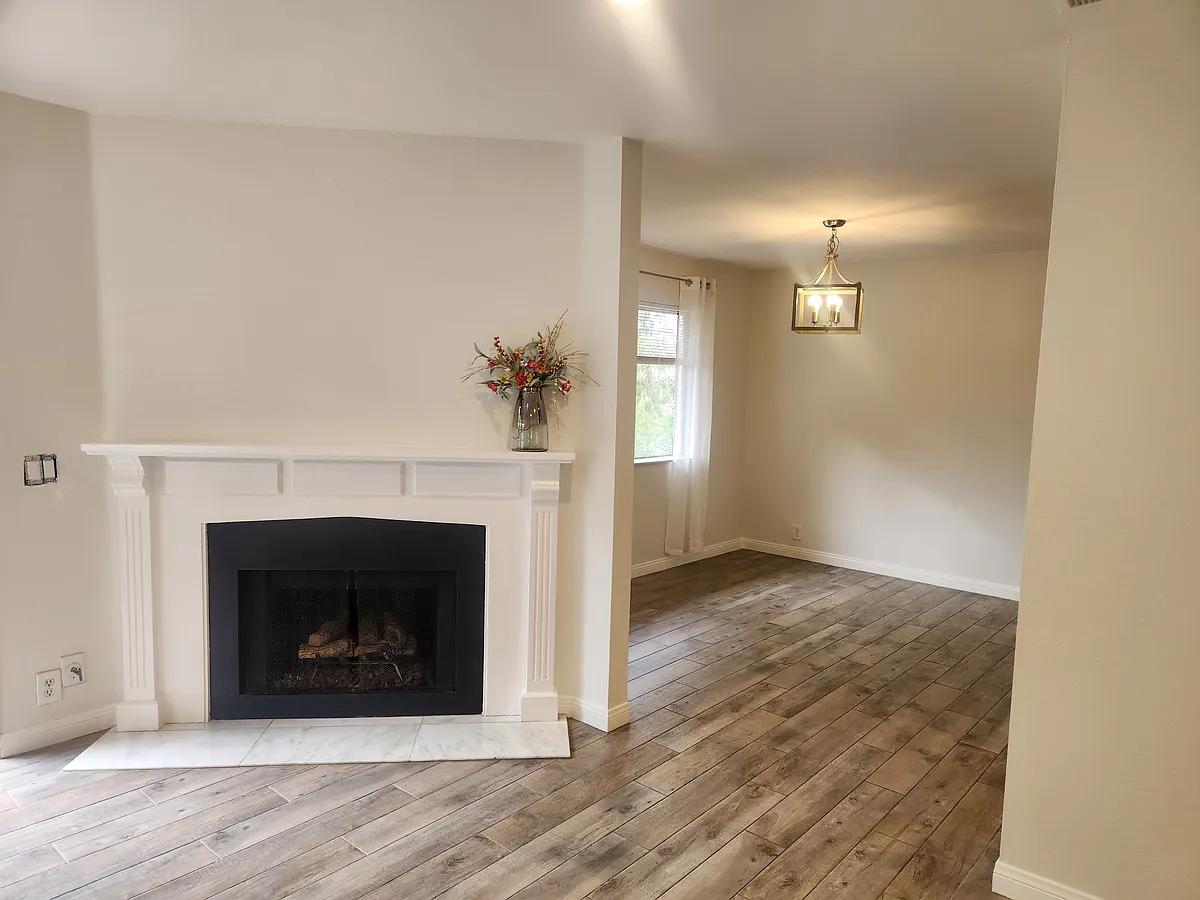 Building Photo - 3048 Avenida Christina #3048