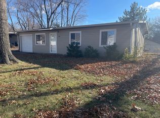 3707 SW 37th St, Topeka, KS 66614