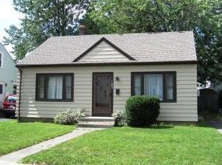165 Whittington Rd, Rochester, NY 14609