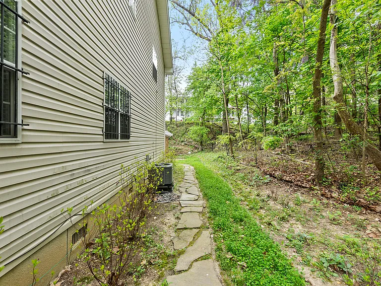 1750 Galen St SE — Photo 29