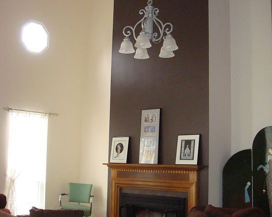 Living Room/Fireplace