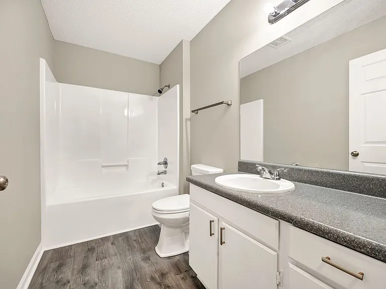 Elm Creek Apartments — Photo 12