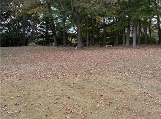 953 Shady Glen Rd, New Cumberland, WV 26047