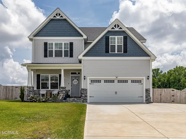 300 Stonebridge Dr, Pikeville, NC 27863