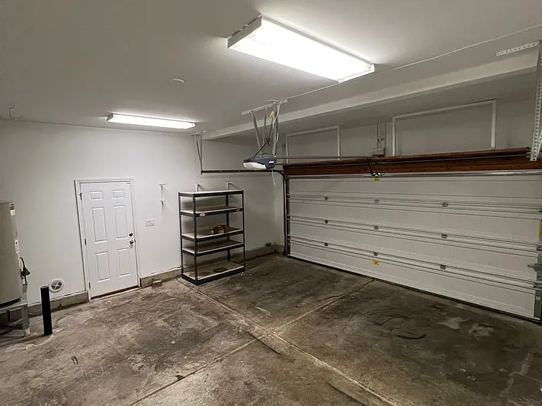 6893 Fenwick Dr — Photo 11