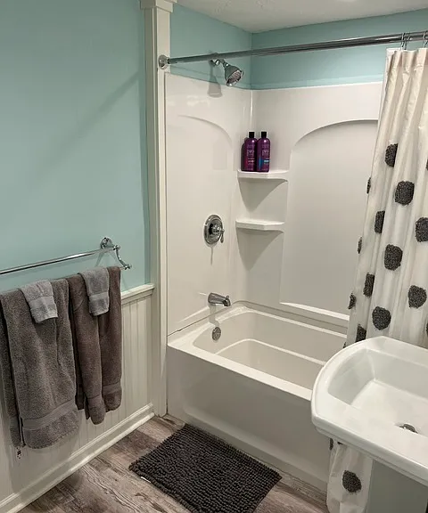 1706 Wisconsin Ln — Photo 9