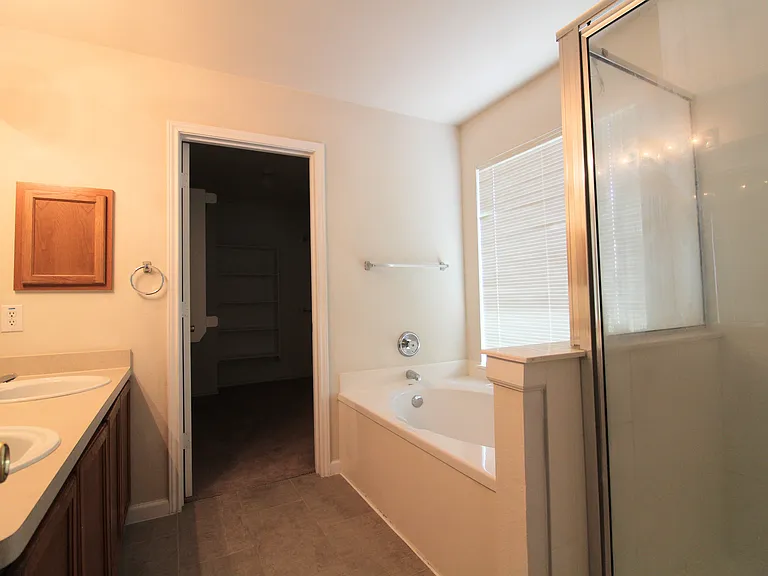 13142 Willowthorn Ln — Photo 15
