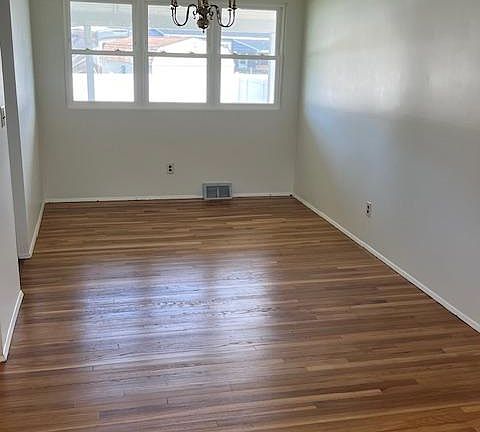 2nd image of 1209 Cedarcliff Dr