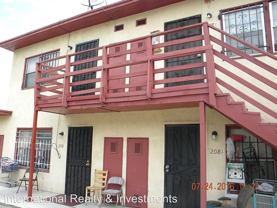 1st image of 208 3/4 N Bonnie Brae St