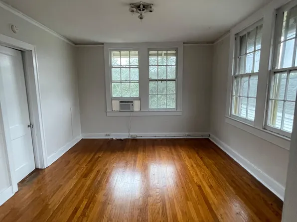 7825 Saint Charles Ave, New Orleans, LA