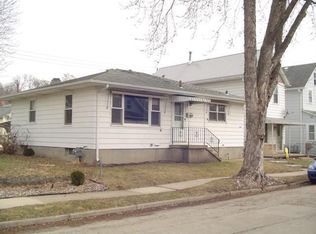 2844 Washington St, Dubuque, IA 52001