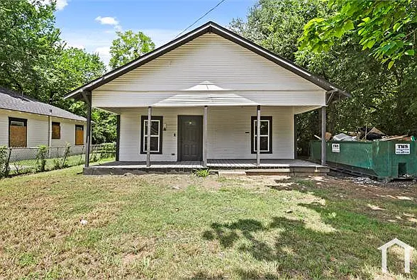 2621 Marburg St — Photo 2