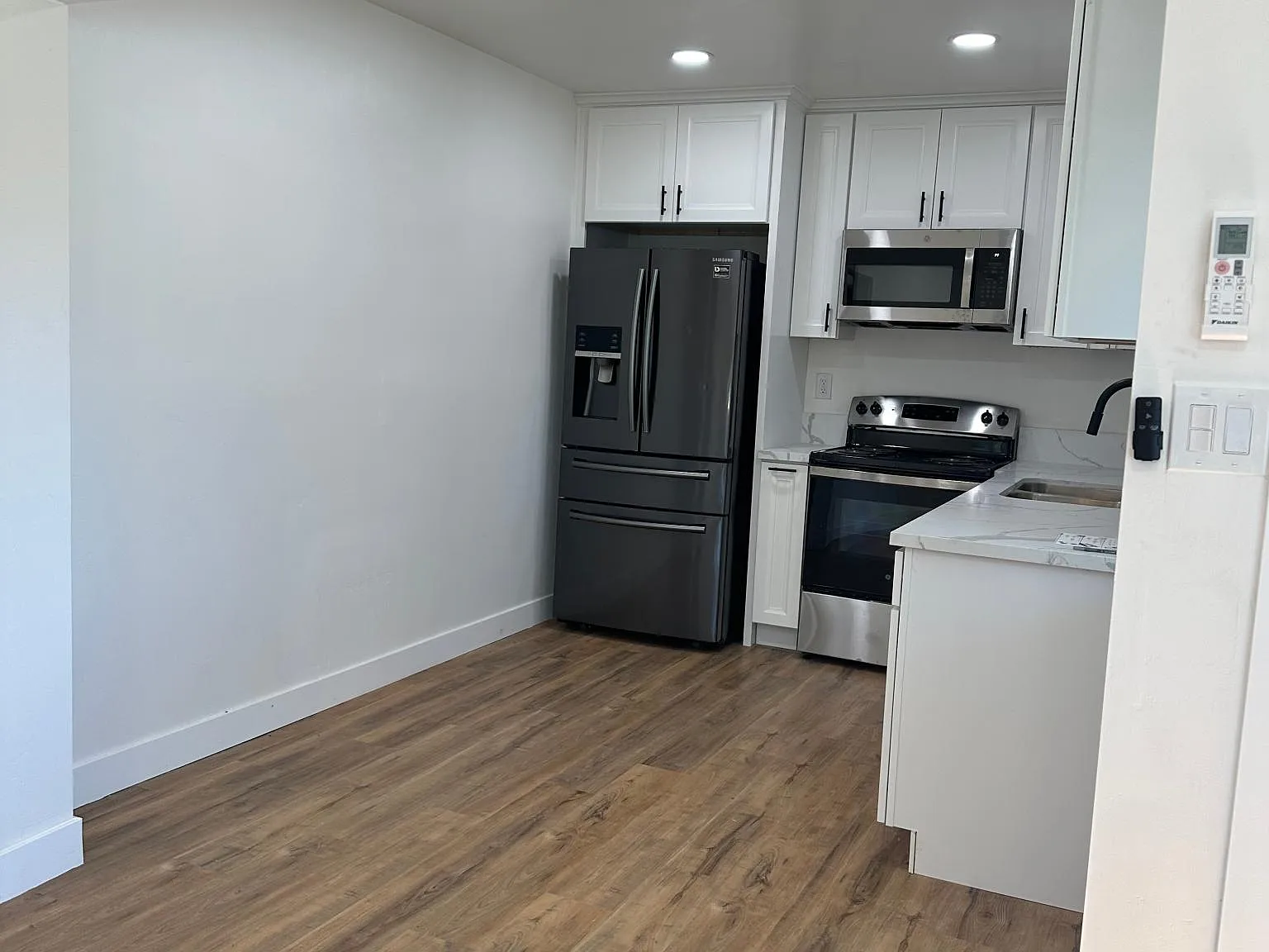 2054 E Mission Rd — Photo 2