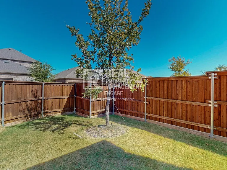 2321 Astapor Dr — Photo 37