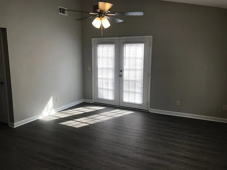 102 S Quail Xing — Photo 4