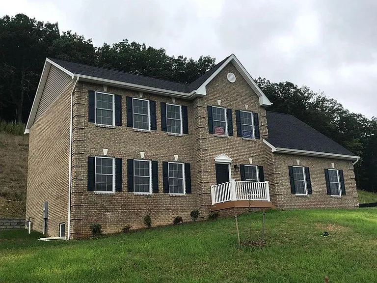 4240 Campbell View Ln — Photo 1
