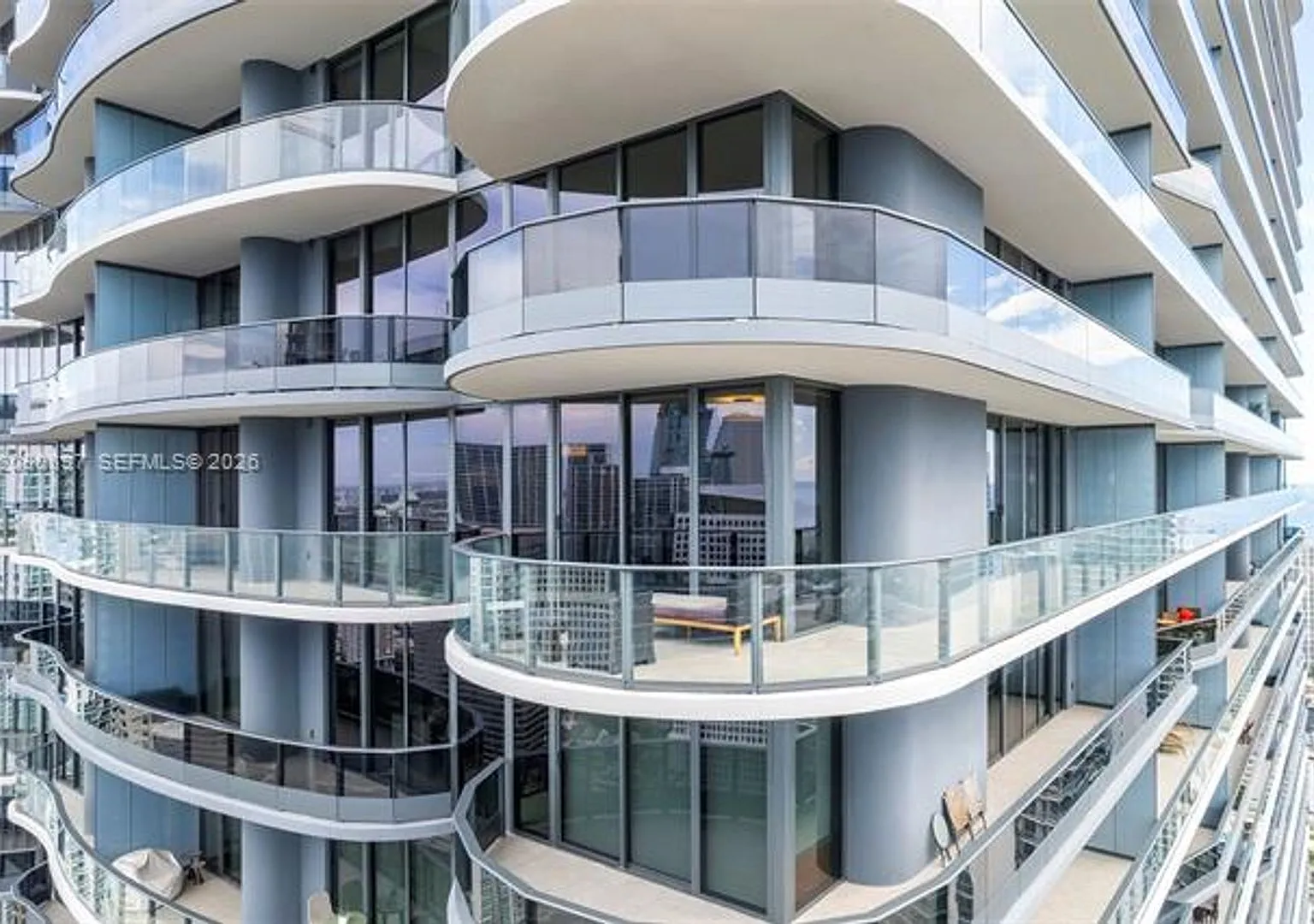 1000 Brickell Plz cu-PH5307, Miami, FL 33131 — Photo 3