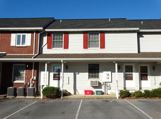 215 S 7th St #C, Akron, PA 17501