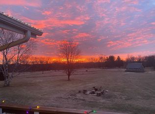 8152 Buck Ridge Rd, Cedar Falls, IA 50613