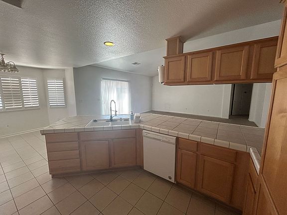 2nd image of 2454 Ranier Way