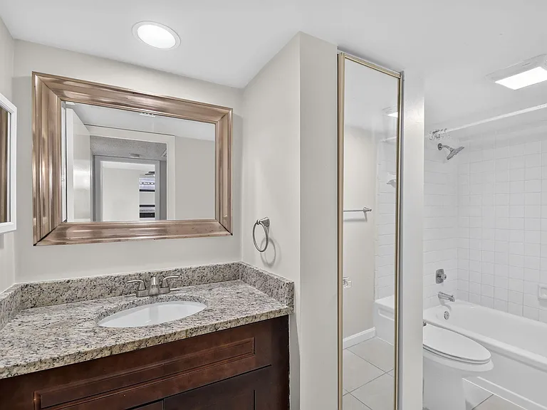 744 Springdale Cir — Photo 27