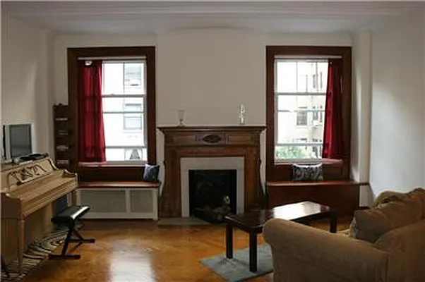Sold by Metropolitan Res. Partners | media 3