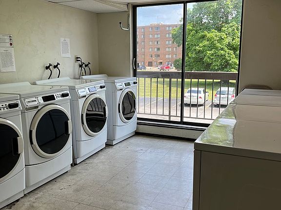 5th image of 275-335 Sterling Ave #A215