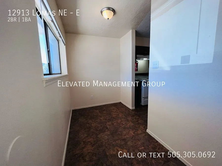 Spacious 2bedroom/1bath In The Ne Hights, Ready For Immediate Move-In! — Photo 4