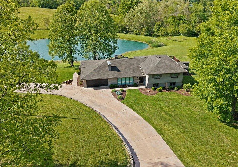 1st image of 762 W Miller Rd