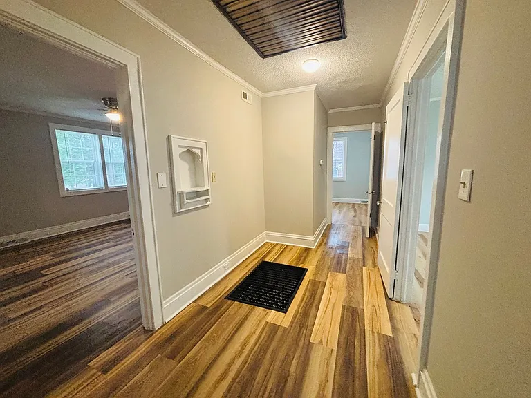 527 S Beltline Blvd — Photo 13