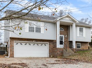 2626 Holly Rock Dr, Clarksville, TN 37040