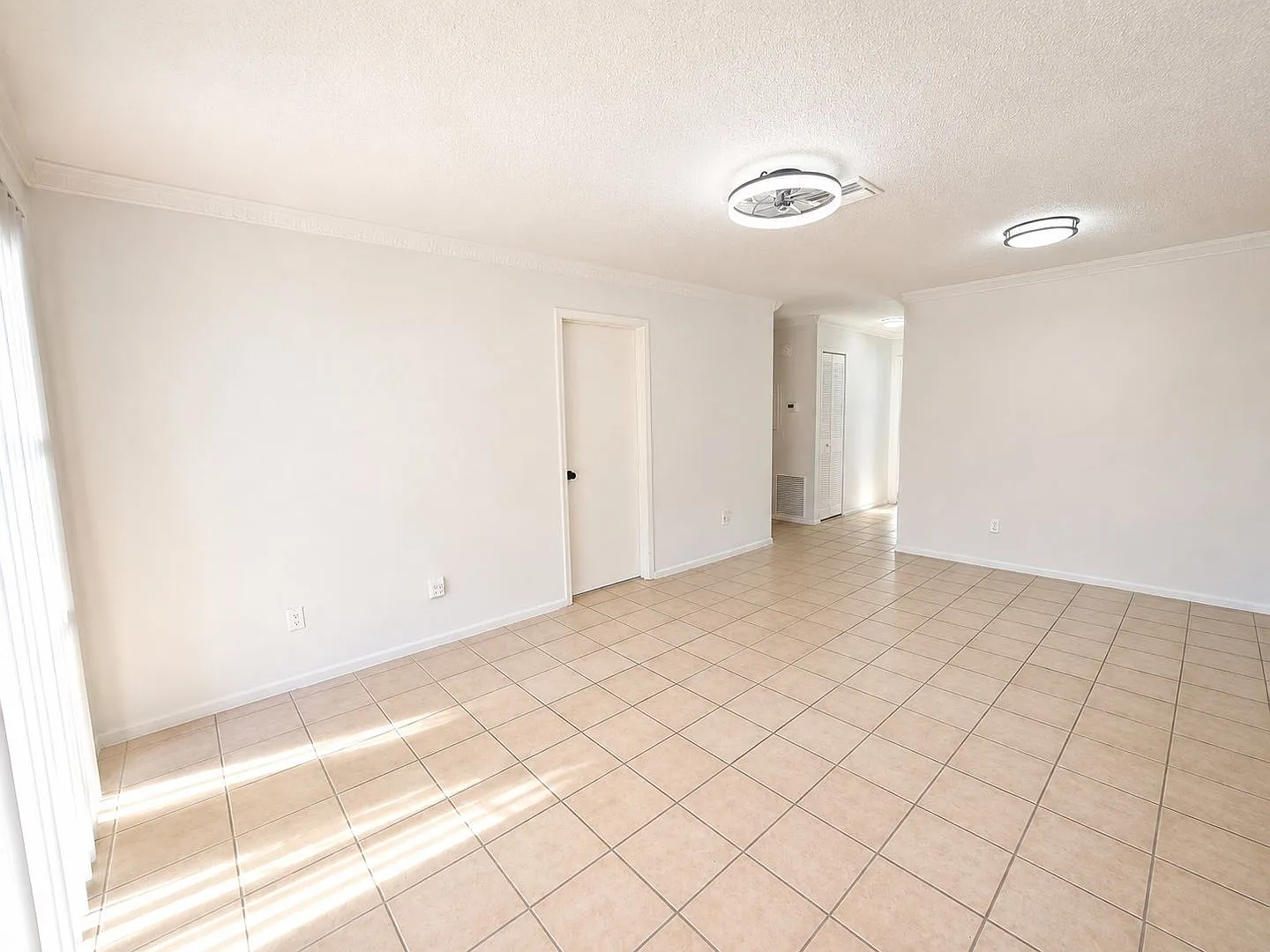 Spacious 2-Bedroom, 2-Bathroom Apartment in Bradenton — Photo 4