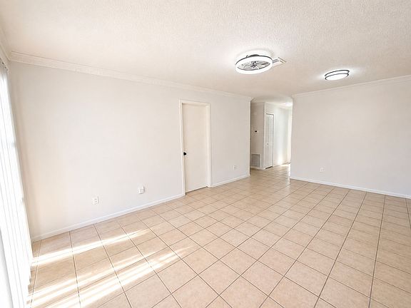 5th image of 4802 Ho Wil Ln