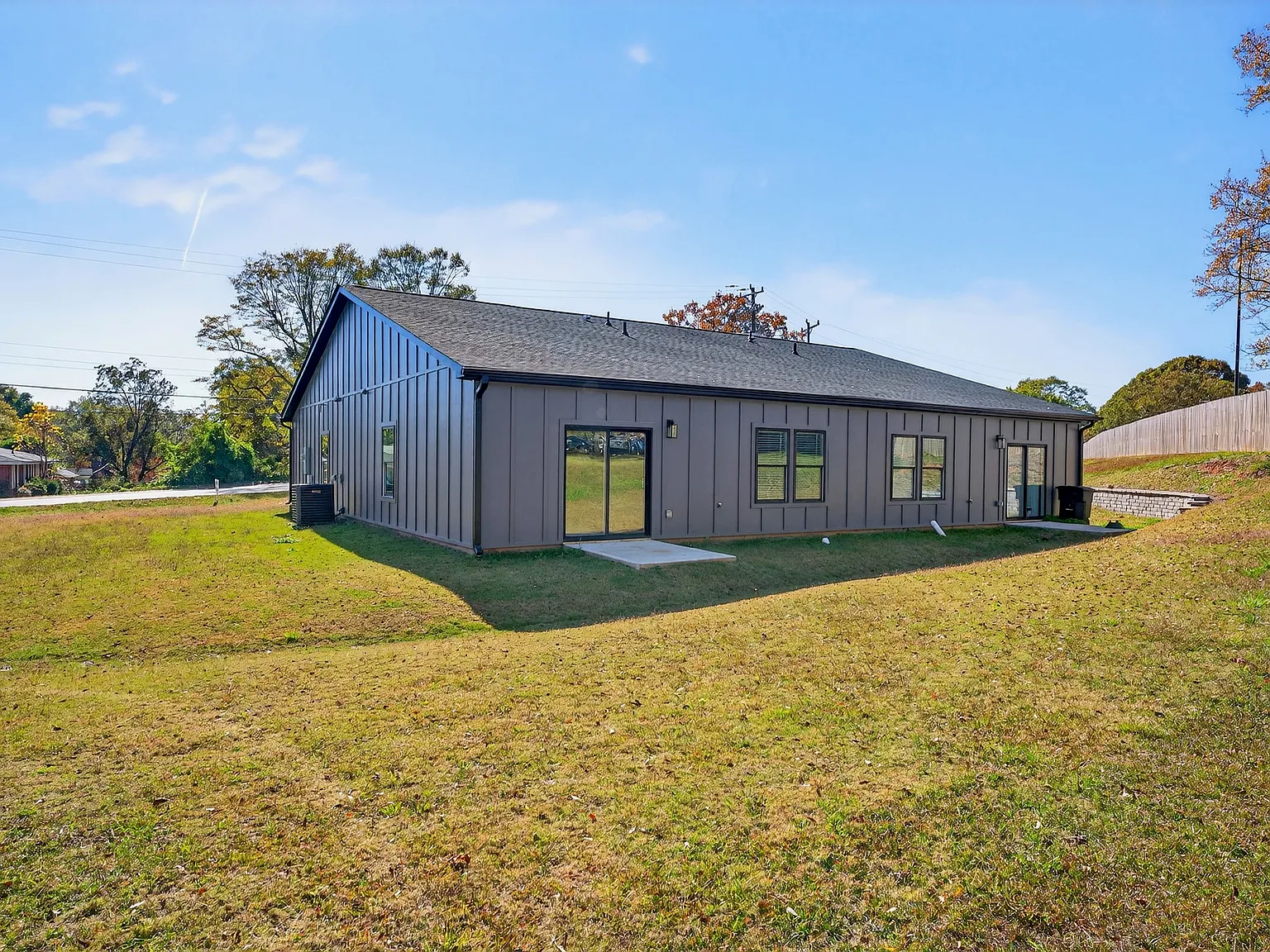 3 bed, 1400 sqft, $1,700 — Photo 3