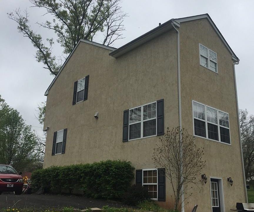 2nd image of 3034 Stump Hall Rd