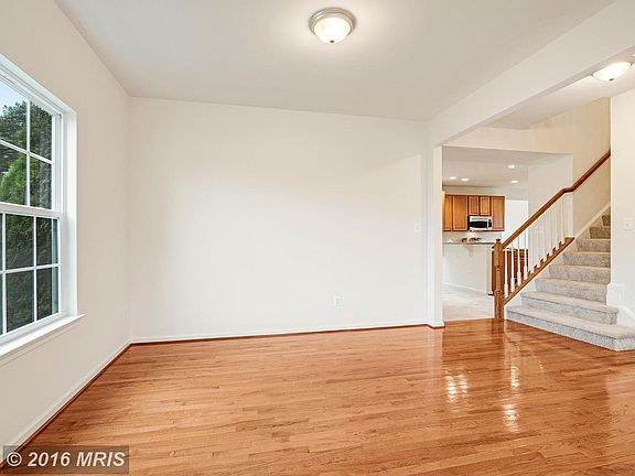 3rd image of 7295 Lake Willow Ct