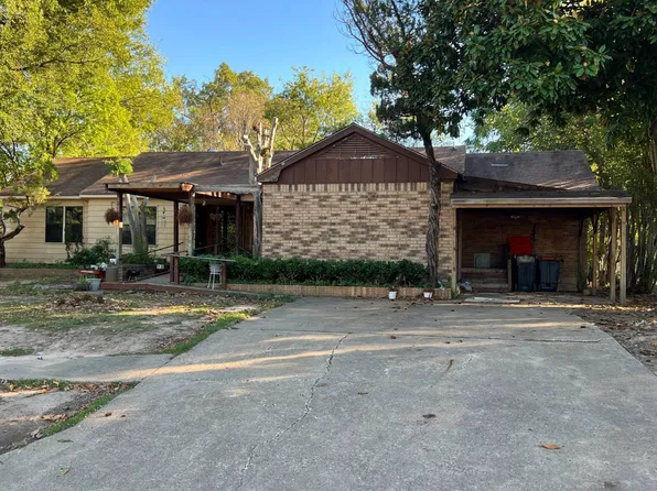 907 W School St, Ozark, AR 72949