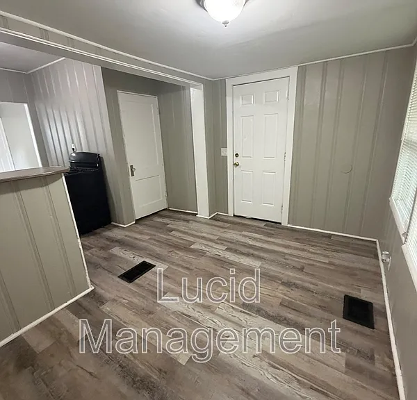 1106 Euclid Ave #1 — Photo 7