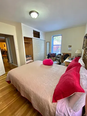 Rented by FirstService Realty (legacy) | media 18