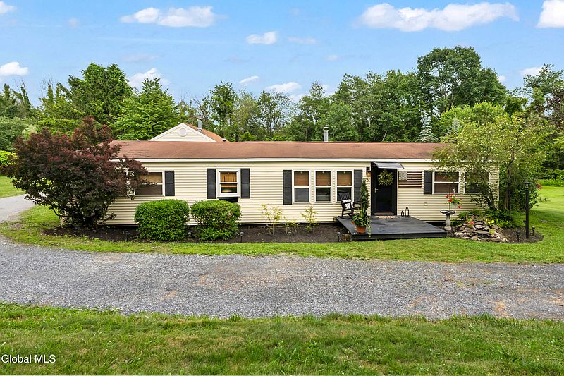 2nd image of 96 Brickhouse Road