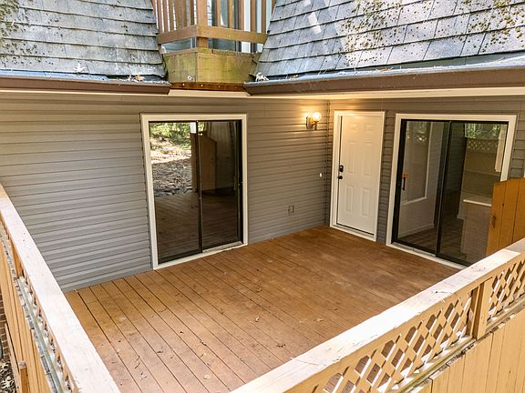 3rd image of 256 Brookberry Cir
