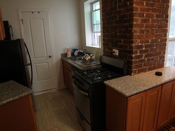 4th image of 1512 Bedford Ave APT 8