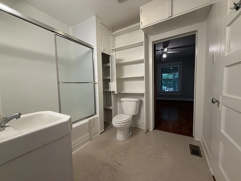 416 E Huntsville Rd — Photo 12
