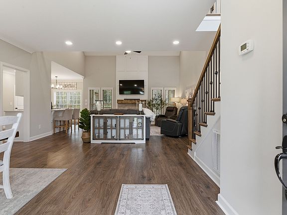 4th image of 15 Nature Ridge Rd