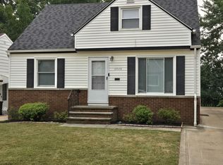 12328 Park Knoll Dr, Garfield Heights, OH 44125