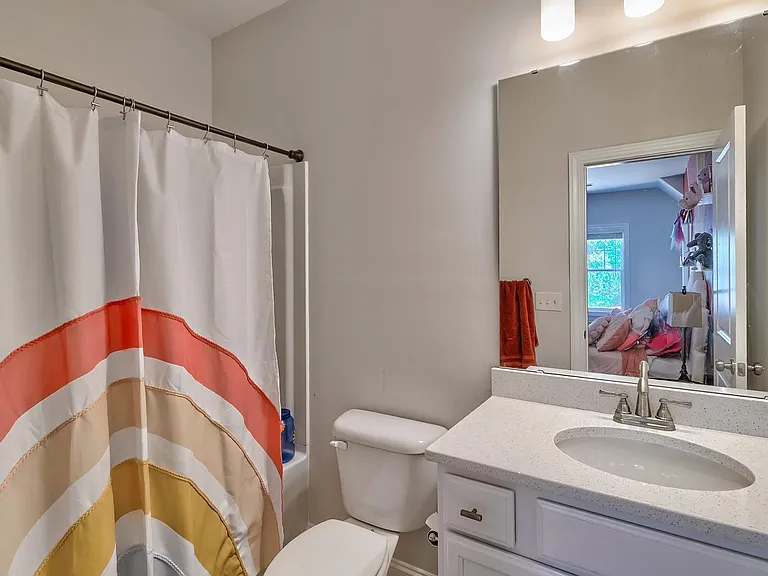 558 Mahonia Rd — Photo 34